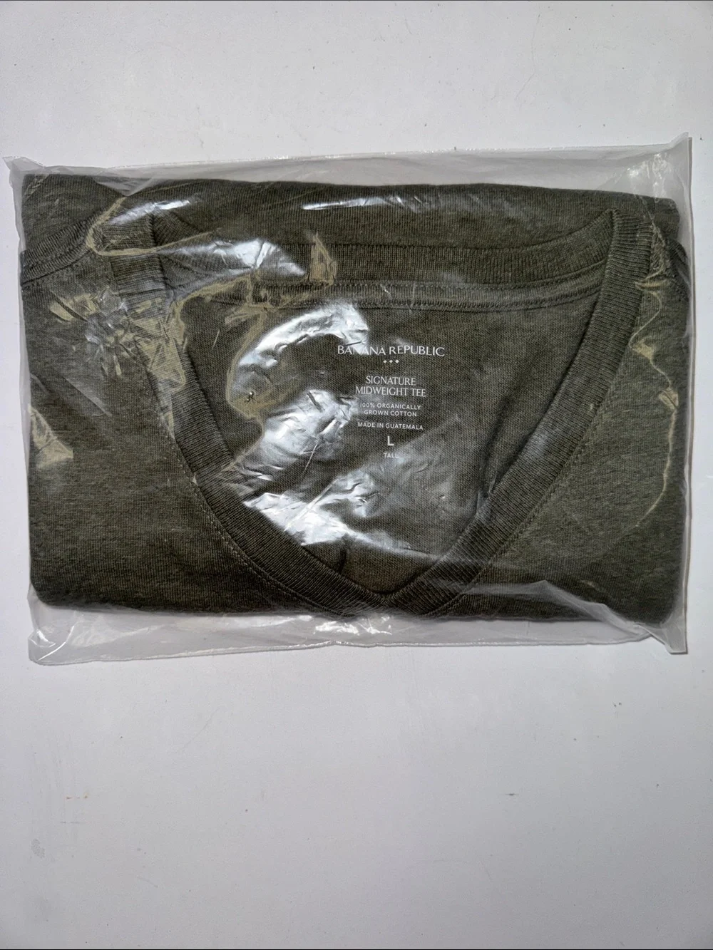 Banana Republic Men's Olive Green V-Neck Tee